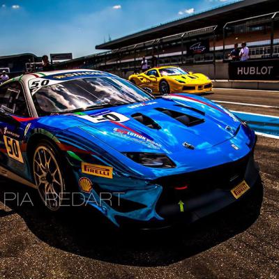 FERRARI 488 challenge