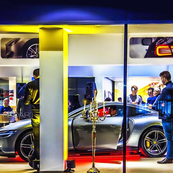 Le reflet de la Dolce Vita, Ferrari Roma Autohaus GOHM Singen